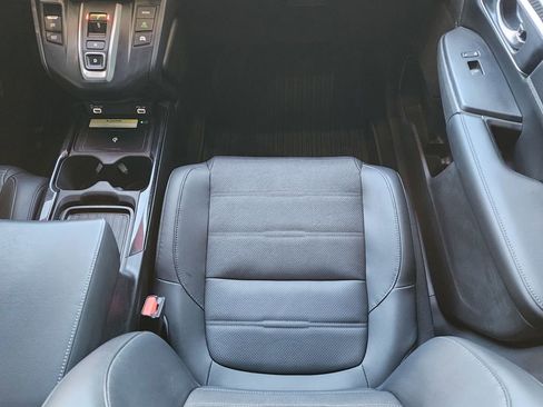 Used 2022 Honda CR-V Touring image 13