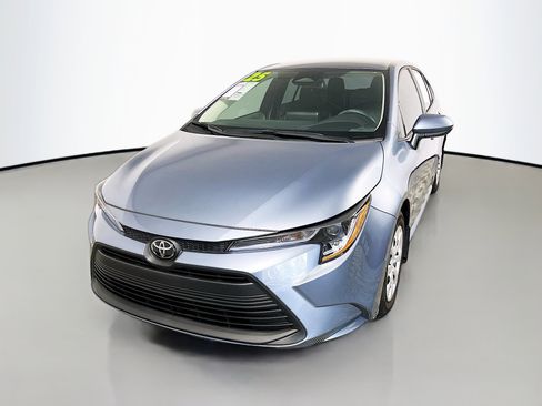 Used 2025 Toyota Corolla LE image 10