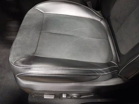 Used 2024 Jeep Grand Cherokee Altitude image 3