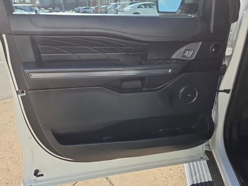 Used 2020 Ford Expedition Platinum AWD/4WD image 11
