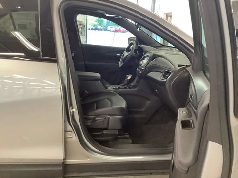 Used 2024 Chevrolet Equinox RS w/ RS Leather Package AWD/4WD image 14