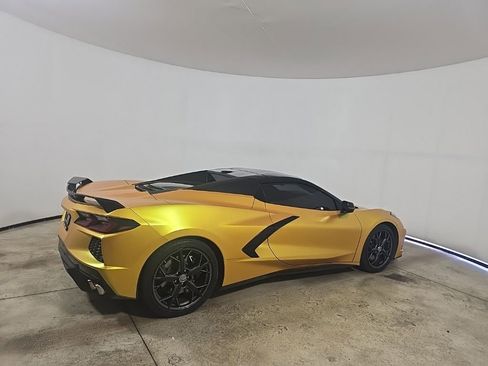 Used 2021 Chevrolet Corvette Stingray Premium Conv w/ Z51 Performance Package image 6