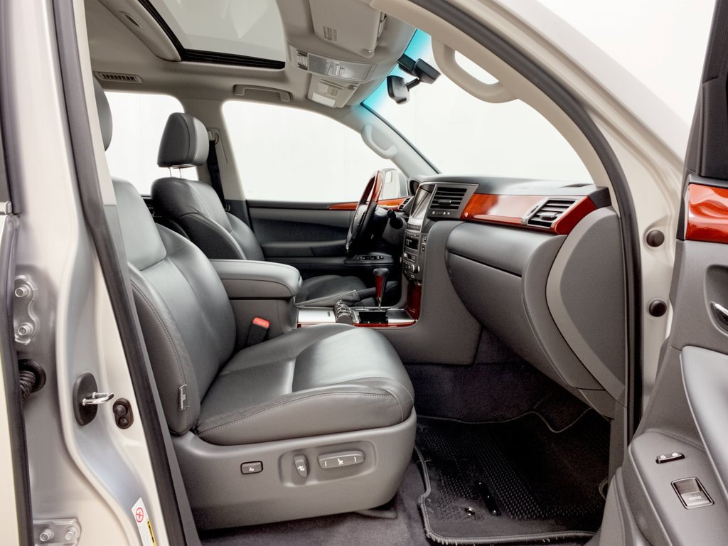 Used 2008 Lexus LX 570 4WD image 30