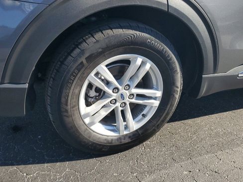 Used 2024 Ford Explorer XLT w/ Equipment Group 202A image 7