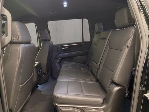 Used 2026 Chevrolet Suburban Z71 AWD/4WD image 8