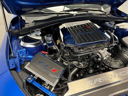 Used 2017 Chevrolet Camaro ZL1 RWD image 28