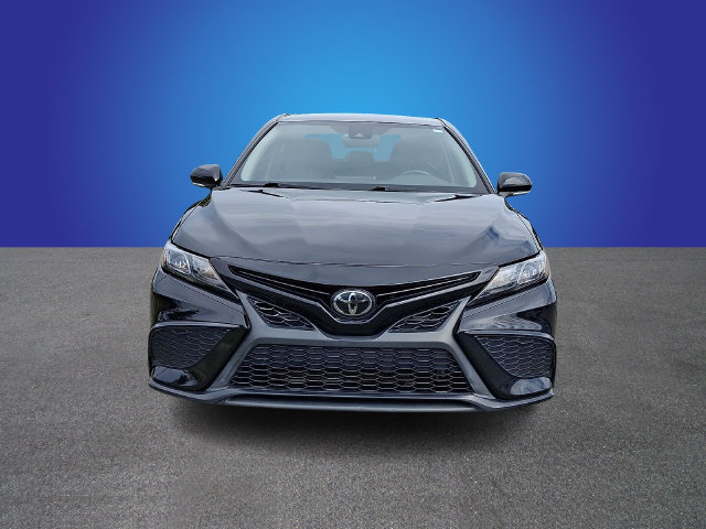 Used 2024 Toyota Camry SE w/ Convenience Package FWD image 2
