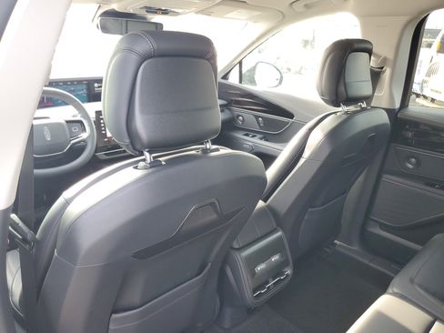 New 2026 Lincoln Nautilus Reserve image 29