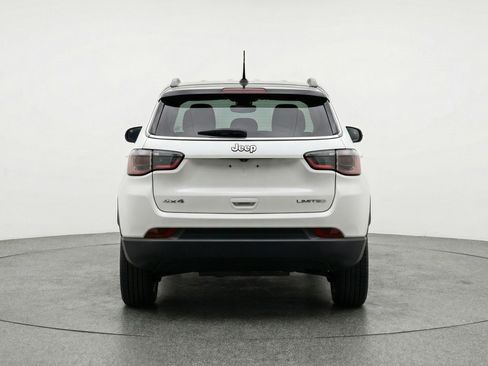 Used 2025 Jeep Compass Limited image 7