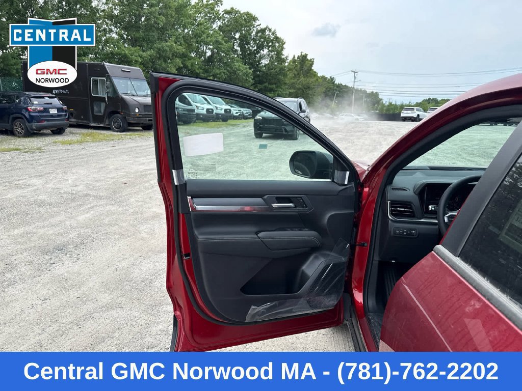 New 2027 GMC Terrain Elevation w/ LPO, Floor Liner Package AWD/4WD image 13