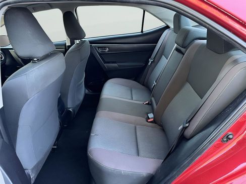 Used 2018 Toyota Corolla LE FWD image 15