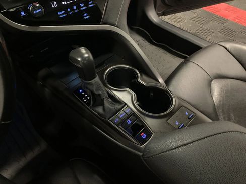Used 2022 Toyota Camry XSE w/ Navigation Package image 34