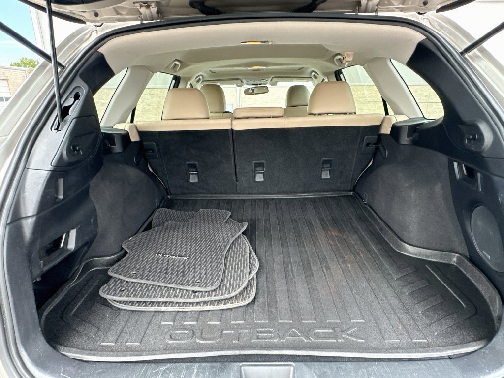 Used 2016 Subaru Outback 2.5i Limited AWD/4WD image 31