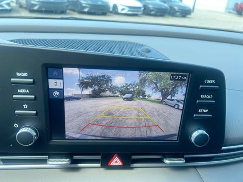 Used 2026 Hyundai Elantra SE FWD image 21