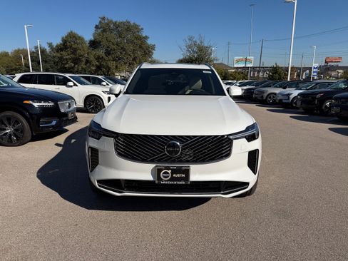 New 2026 Volvo XC90 T8 Plus w/ Protection Package Premier image 6