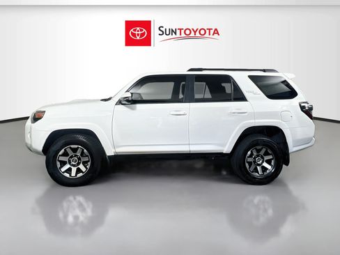 Used 2022 Toyota 4Runner TRD Off-Road Premium w/ Moonroof Package AWD/4WD image 7