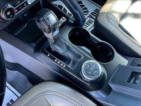 Used 2023 Ford Bronco Wildtrak image 16