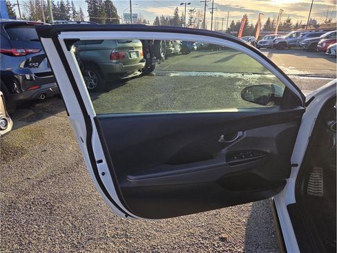 Used 2019 Hyundai Veloster Turbo R-Spec image 14