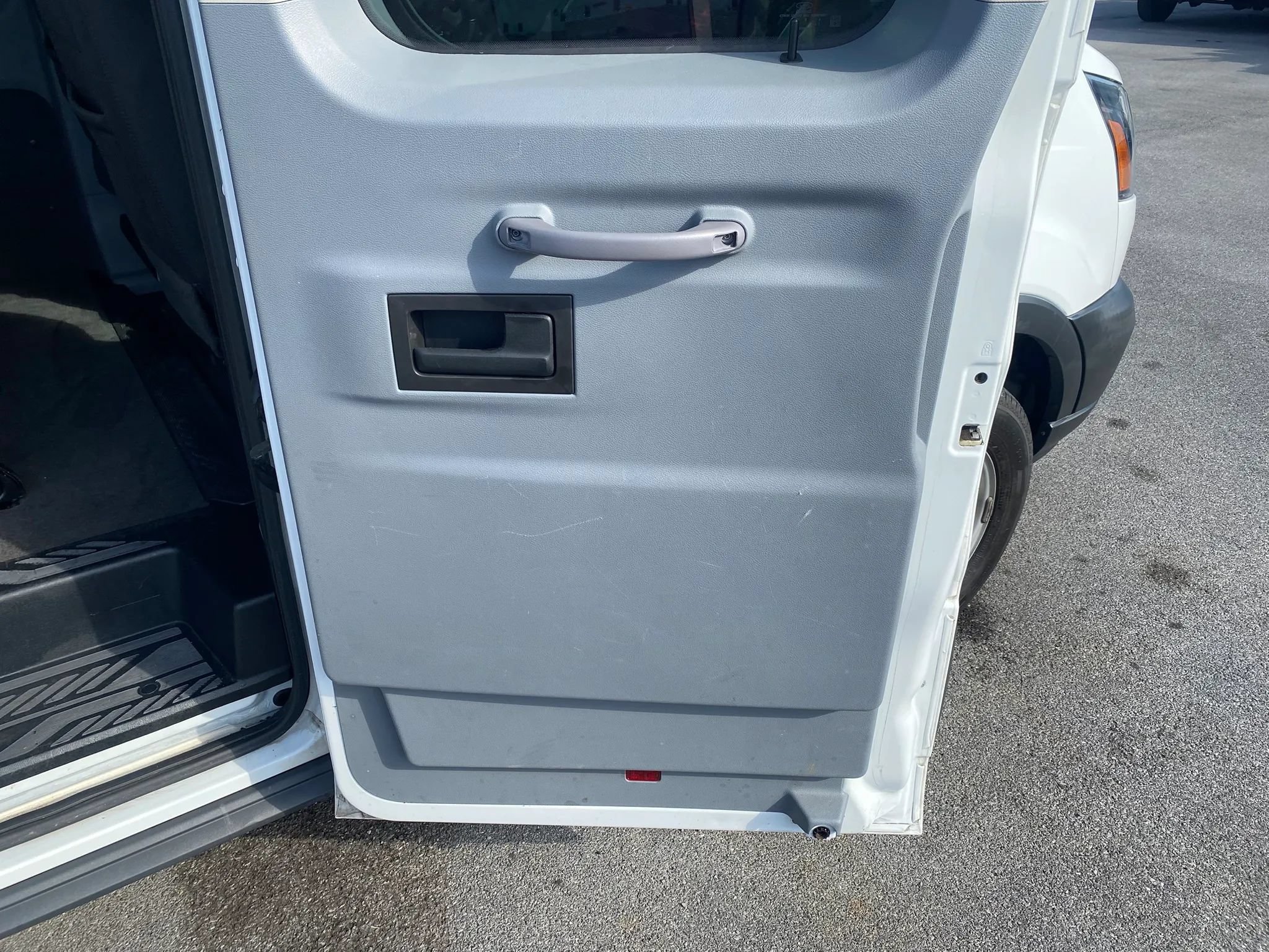 Used 2018 Ford Transit 350 XL RWD image 22