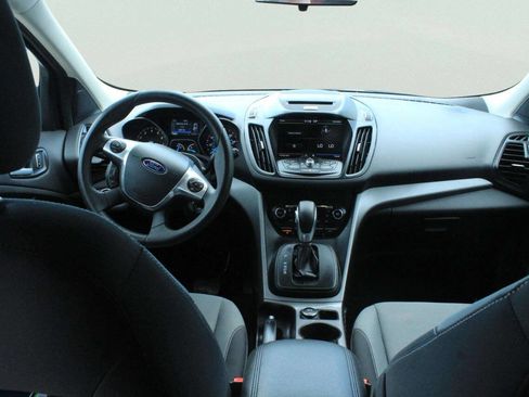 Used 2015 Ford Escape SE w/ Equipment Group 201A image 8