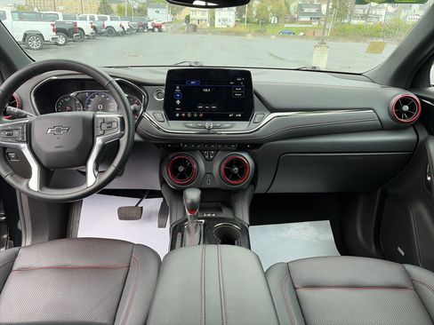 Used 2025 Chevrolet Blazer RS FWD image 14