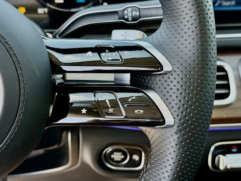 New 2026 Mercedes-Benz GLS 450 4MATIC image 24