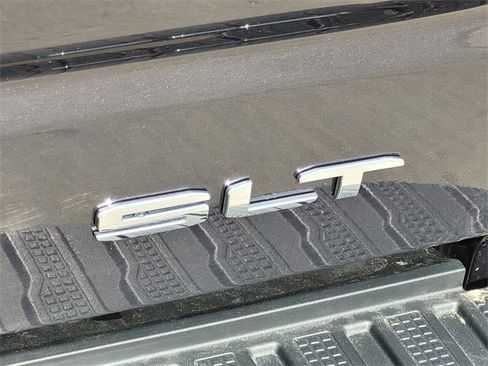 Used 2023 GMC Sierra 1500 SLT image 8