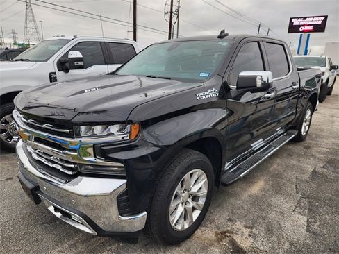 Used 2019 Chevrolet Silverado 1500 LTZ w/ LTZ Premium Package image 3