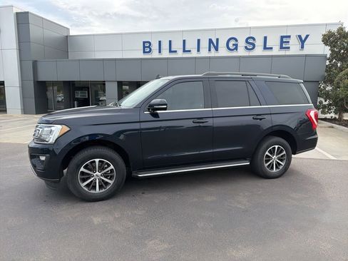 Used 2021 Ford Expedition XLT RWD image 2