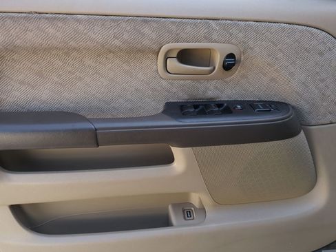 Used 2006 Honda CR-V LX image 11