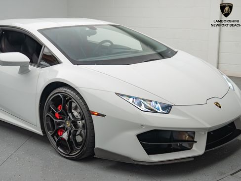 Used 2017 Lamborghini Huracan LP 580-2 image 2