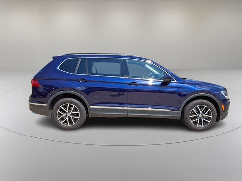 Used 2021 Volkswagen Tiguan SE w/ Panoramic Sunroof Package AWD/4WD image 12