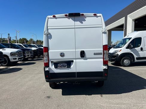 New 2026 RAM ProMaster 2500 w/ Convenience Group image 5