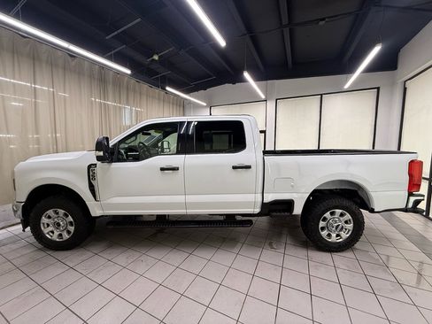 Used 2024 Ford F350 XLT AWD/4WD image 10