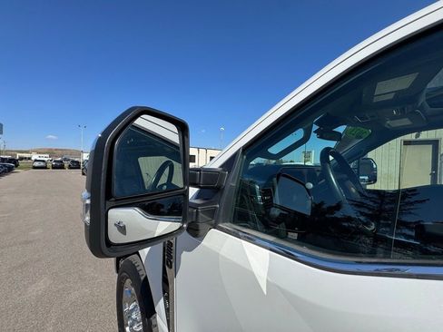 Used 2023 Ford F250 Lariat w/ Lariat Ultimate Package image 18