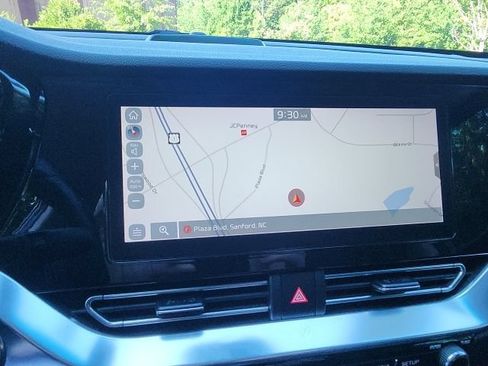 Used 2020 Kia Niro EX Premium FWD image 23