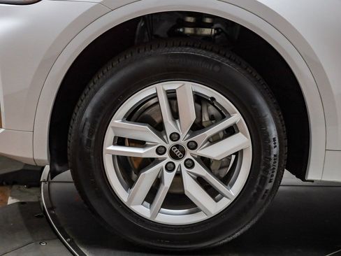 Certified 2023 Audi Q5 2.0T Premium w/ Convenience Package image 12