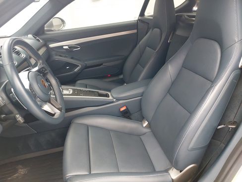 Certified 2025 Porsche 718 Cayman RWD image 5