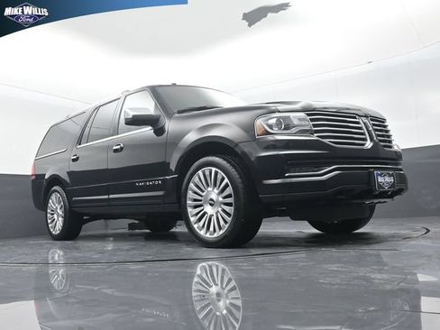 Used 2017 Lincoln Navigator L Reserve AWD/4WD image 17