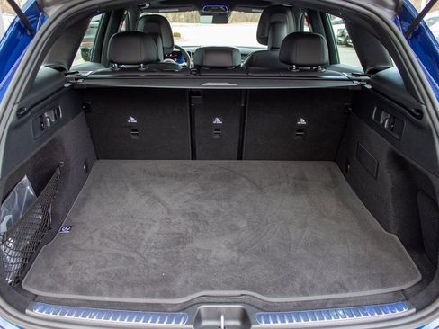 Used 2024 Mercedes-Benz GLC 43 AMG 4MATIC image 22