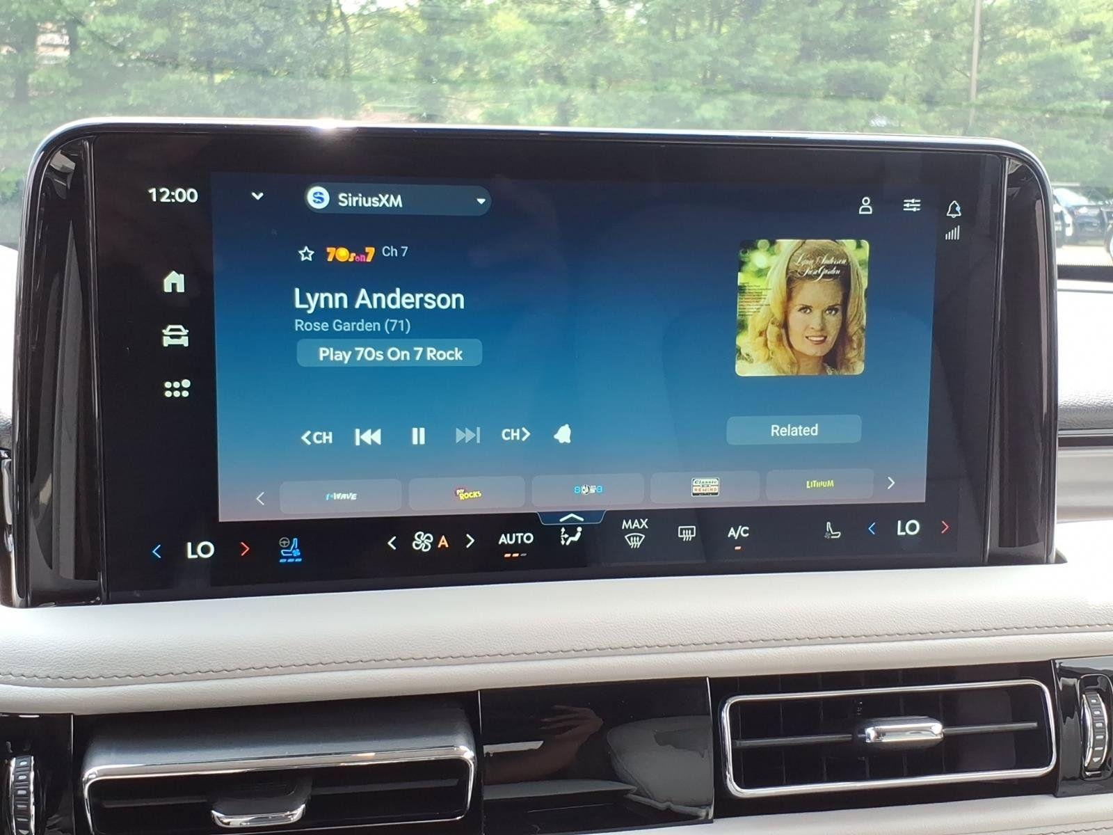 Used 2026 Lincoln Aviator AWD image 23