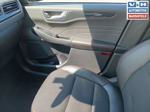Used 2026 Ford Escape ST-Line w/ Tech Pack #1 AWD/4WD image 15