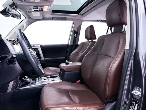 Used 2022 Toyota 4Runner Limited AWD/4WD image 19