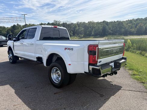 New 2026 Ford F350 King Ranch w/ Chrome Package AWD/4WD image 3
