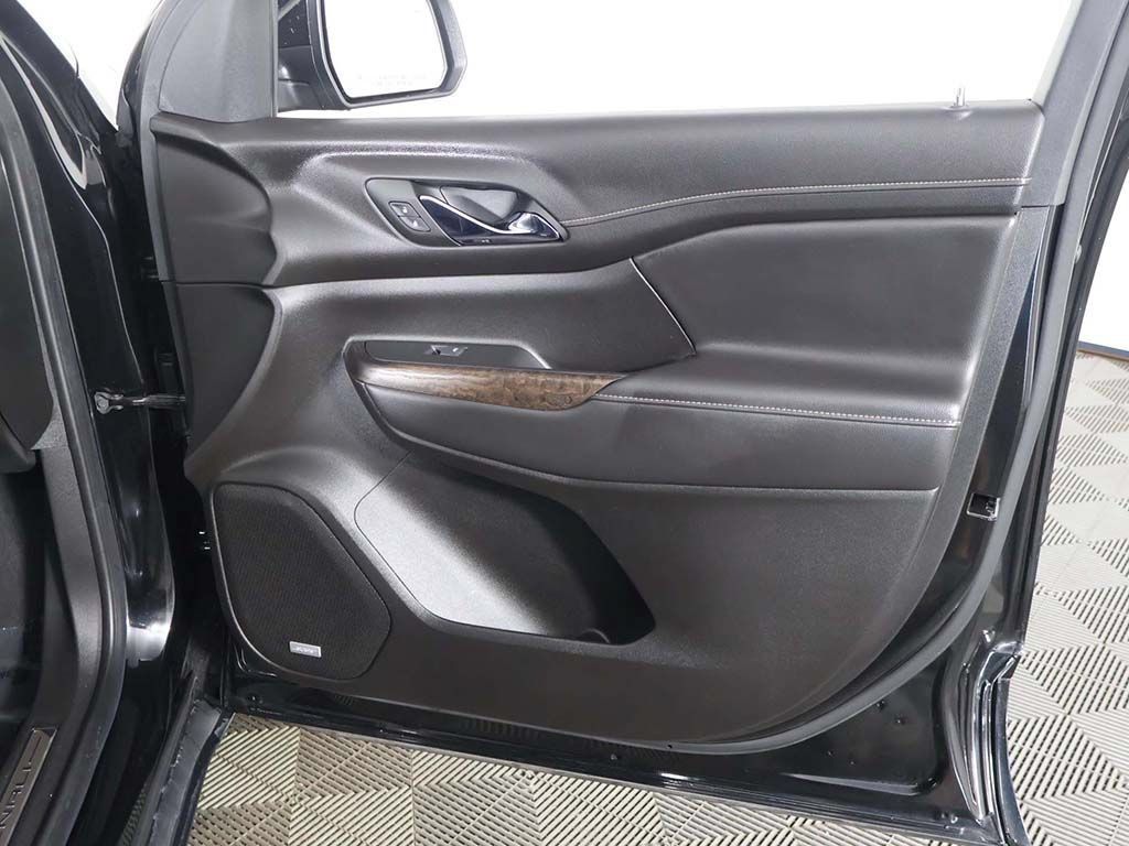 Used 2023 GMC Acadia Denali AWD/4WD image 25