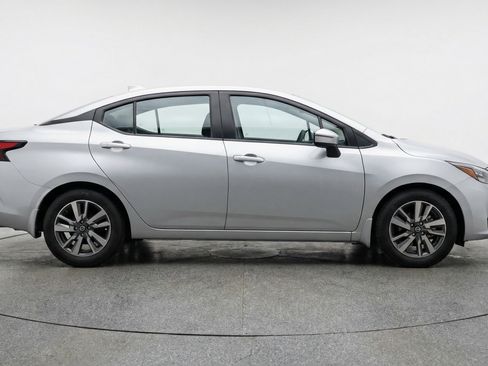 Used 2025 Nissan Versa SV image 11