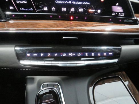 Used 2021 Cadillac Escalade Sport Platinum w/ Heavy-Duty Trailer Package image 27