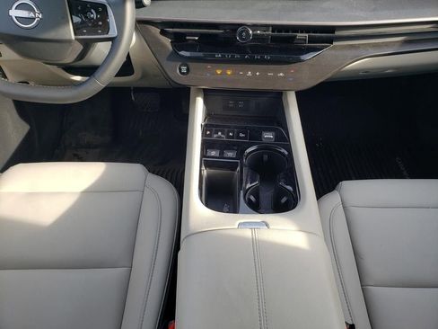 Used 2025 Nissan Murano SV image 19