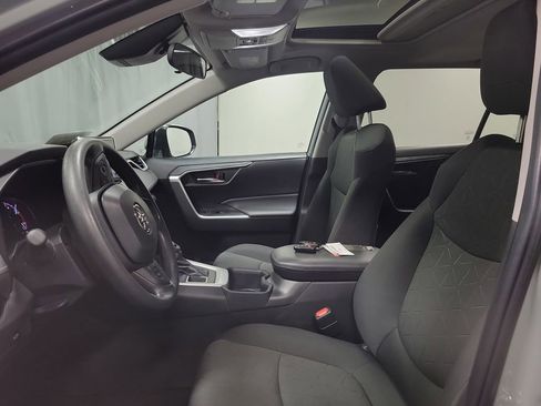 Used 2023 Toyota RAV4 XLE w/ Convenience Package image 12