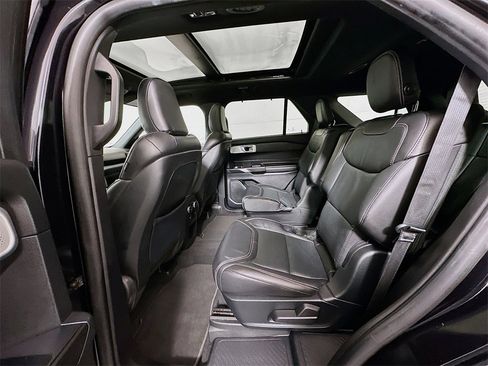 Used 2020 Ford Explorer ST w/ ST Street Pack image 17